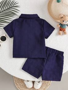 2pcs Baby Boy Street Fashion Set: Textured Pocket Bear Embroidered Shirt And Shorts - Navy Blue - View 2