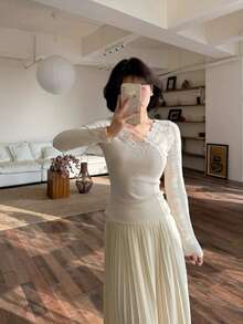 Elegant V-Neck Lace Long Sleeve Knit Undershirt, Fashion Women's V-Neck Long Sleeve Knit T-Shirt, Featuring Delicate Lace Trim At Neckline And Cuffs, Can Be Worn Alone Or As A Base Layer - Apricot - View 2