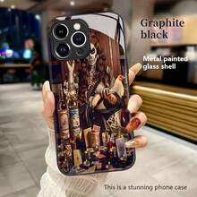 Estuche para teléfono con diseño de dama misteriosa con gallo y puros Compatible con fundas para teléfonos   17  16 Pro Max  15 Pro Max  13 y  12 Material de vidrio de alta definición Protección contra golpes y caídas Un gran regalo para familiares, amigos, seres queridos, novios, novias y para Navidad - Negro - Ver 3