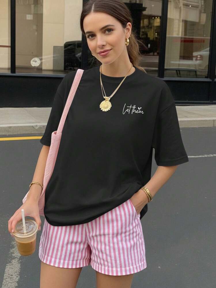 Let Them&Love 印花宽松女式短袖T恤，适合春节、中国新年、马年、新年、情人节等节日穿着。 - 黑色 - 查看 2