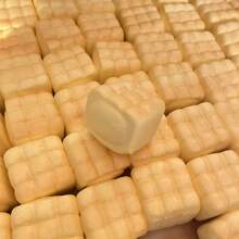 Đồ chơi bóp mềm hình bánh mì, đồ chơi giảm căng thẳng hình khối lập phương có độ đàn hồi chậm, dụng cụ giảm áp lực cho trẻ em và người lớn, món quà nhỏ sáng tạo. - Màu vàng - Xem 8