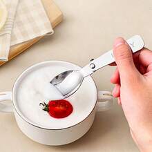 WORTHBUY Juego de 3 piezas de vajilla plegable portátil, tenedor y cuchara plegables de acero inoxidable 304 con estuche de hierro, juego de vajilla reutilizable con diseño de dibujos animados, apto para lavavajillas, adecuado para estudiantes y adultos en la escuela, oficina, campamento, picnic y viajes