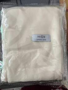 两件套，秋冬季保暖耳挂式多功能口罩围巾，防风保暖，时尚百搭，舒适保暖，适合通勤、户外摄影打卡，保暖必备，时尚围巾，时尚口罩，舒适面料，轻便保暖，多功能配饰，日常通勤，冬季旅行