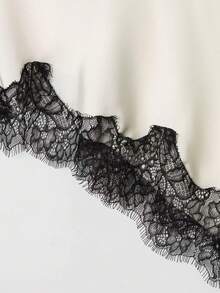 Nueva llegada Camiseta de mujer con decoración de encaje sexy, estilo europeo y americano para el verano - Borde negro sobre fondo blanco - Ver 8