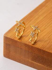 Conjunto de 6 brincos minimalistas em cobre banhado a ouro 18K com zircônias artificiais em formato de estrela e lua. Perfeitos para uso diário, acessórios de joalheria, presentes para amigas e aniversários. - Ouro amarelo - Ver 12