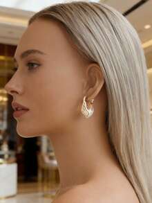 一对波西米亚风 ORO Laminado 简约星形元素耳环，适合女性参加派对、周年纪念、生日等场合，全年皆宜，魅力配饰，日常佩戴也合适。 - 耳圈 - 查看 4