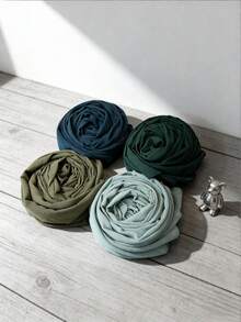 一套多色纯色简约雪纺围巾，多种颜色组合