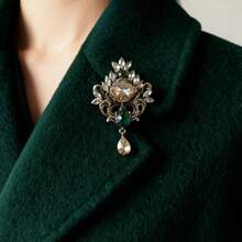 1枚复古镂空花朵水钻装饰胸针，夸张优雅的时尚配饰