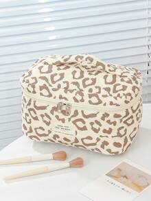 1pc Quilted Leopard Print Design Cosmetic Bag, Vintage Leopard Print Design Cosmetic Bag Makeup Bag Make Up Bag Makeup Pouch Toiletry Bag Wash Bag Travel Essential Cruise Essential Vacation Essentials For Men Women Travel Containers Holiday Essential Gifts For Women - Brown - View 3
