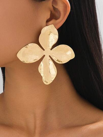 1 Pair Exaggerated Oversized Metallic 4-Petal Flower Stud Earrings, Fashion Jewelry For Women