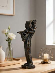 古典风格金色情侣拥抱树脂摆件——浪漫家居装饰，可摆放在客厅茶几、卧室书架和办公桌上。是周年纪念日/结婚纪念日和情人节的完美礼物，为温馨空间增添浪漫气息。 - 彩色 - 查看 5