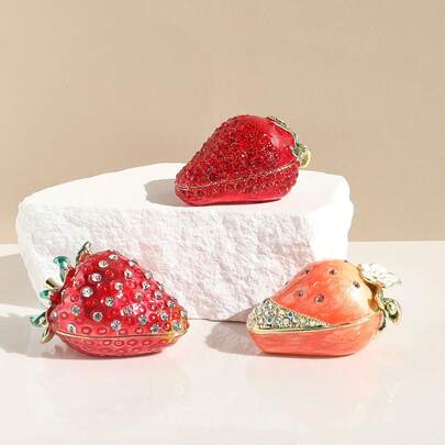 SIQIZHOU 1 pieza Caja de joyería de esmalte de fresa vintage - Caja de almacenamiento de metal ovalada con cierre magnético, organizador portátil de escritorio para pendientes, anillos, pulseras y collares, decoración de rhinestone, caja de regalo de almacenamiento de pendientes y anillos de estilo INS de alta gama, caja para dientes de bebé