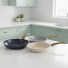 Inde Products - Different Models: Tuttifrutti Pan, Set 2, Set 3 - Set 22+26+30 cM - View 5