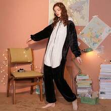 Pijamas de dibujos animados para adultos, ropa de dormir   Pijamas completas calientitas  unisex mujer y hombre pijama en parejas disfraz anime cosplay Costumes stichtch, pijamas de franela  para dama ropa de cartoon anime invierno mamelucos mameluco de dinosaurio   mono de gato y Panda, monos de animales, disfraces de Halloween y Chiristmas  ropa para el hogar regalo dormir , recuerdo adulto mameluco de chimuelo pijama caballer - Blanco - Ver 11