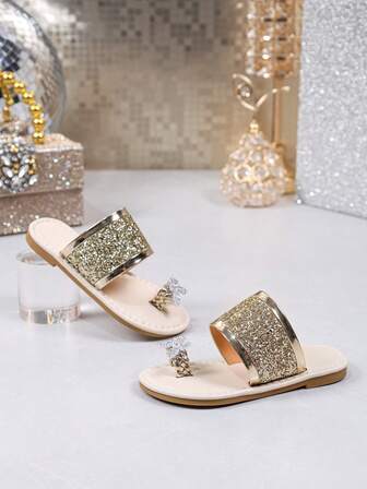 1 par de sandalias de playa para niñas pequeñas/niñas con decoración de mariposa de cristal de imitación dorado, suela de goma antideslizante y suave de PU, adecuado para niñas de 3 a 15 años, uso diario, casual, viajes, fiestas, primavera/verano 2026