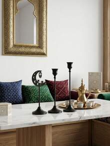 1个复古铁艺烛台，金属装饰，奢华烛台，简约设计，适合家居装饰、浪漫晚餐，星月灯笼造型