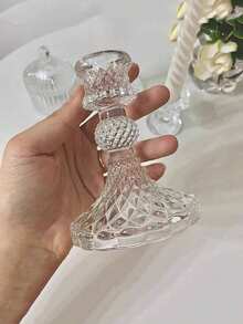 Este Suporte de Vela em Coluna com Padrão de Diamante Transparente pode ser usado para decoração doméstica. Pode ser colocado na mesa de jantar ou na sala de estar como peça decorativa central, e também pode ser usado em casamentos ou como presente. - Multicolorido - Visão 3