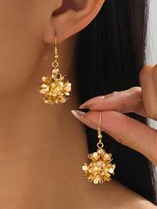1 Pair Charming Golden Flower Cluster Pendant Earrings For Women - Yellow Gold - View 1