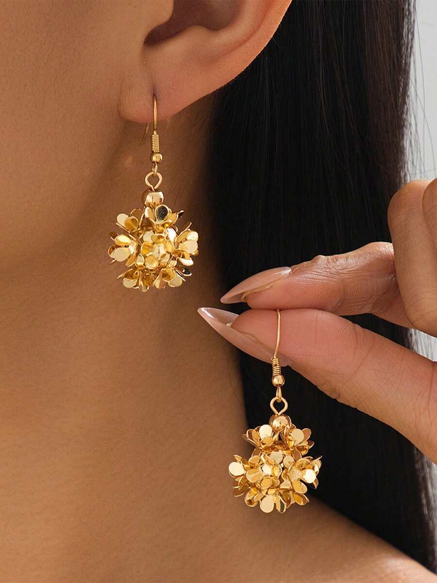 1 Pair Charming Golden Flower Cluster Pendant Earrings For Women - Yellow Gold - View 1