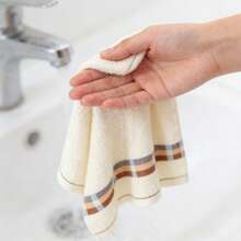 2条方形纯棉面巾，9.84*9.84英寸，柔软不掉毛，可作手巾/洗脸巾使用 - 彩色 - 查看 3