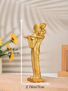 古典风格金色情侣拥抱树脂摆件——浪漫家居装饰，可摆放在客厅茶几、卧室书架和办公桌上。是周年纪念日/结婚纪念日和情人节的完美礼物，为温馨空间增添浪漫气息。 - 彩色 - 查看 13