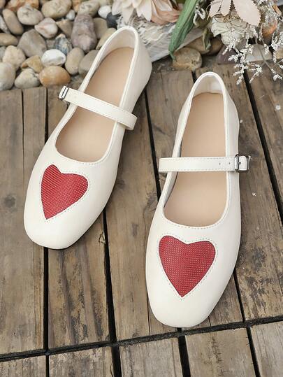 本地发货 - 女士爱心装饰平底鞋 - 红白尖头玛丽珍鞋，带踝带，合成鞋面，TPU鞋底，夏季套脚鞋，休闲鞋 | 俏皮设计 | 舒适鞋履