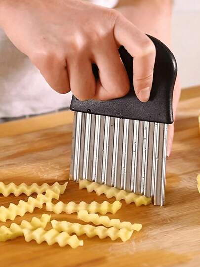 1pc Stainless Steel Wavy Potato Knife, Wave Shape Blade Kitchen Gadget Vegetable Cutter (Random Color/Style)