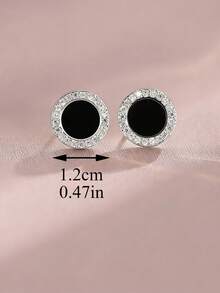 A Pair Of Fashionable Light Luxury Exquisite Versatile Geometric Round Stud Earrings For Young Girls' Daily & Holiday Wear