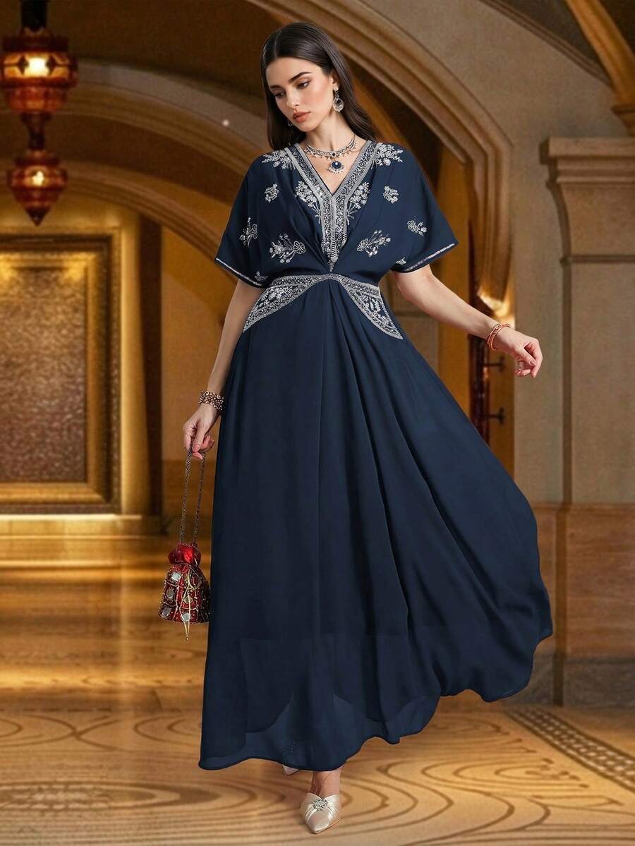 Vestido maxi árabe de manga raglán con cuello en V, cintura alta, unicolor y bordado de lujo