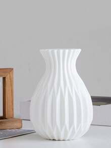 1-Piece Modern Geometric Diamond Cut White Vase For Floral Arrangement, Home Decor Table Centerpiece, Nordic Ins Style Aesthetic, Decorative Vase For Living Room, Flower Display Gift Idea, Minimalist Interior Design, Scandinavian Decor, Ins Fashion Vase, Wedding Housewarming Present - Multicolor - View 11