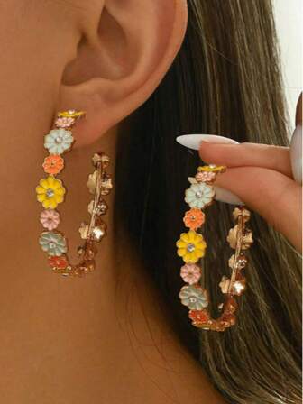 1 par moderiktiga minimalistiska, fina örhängen med gyllene hjärtformade metaller för kvinnor, lämpliga för vardagsbruk