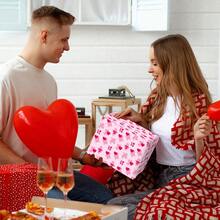 19.68*27.56in Valentine's Day Heart Pattern Gift Wrapping Paper, Valentine's Day Party Pink DIY Wrapping Paper, Party Gift Decoration Supplies - Multicolor - View 1