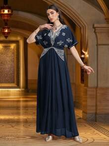 Vestido maxi árabe de manga raglán con cuello en V, cintura alta, unicolor y bordado de lujo - Azul Marino - Ver 5