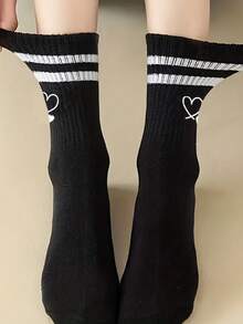 3 pares de calcetines de media pantorrilla con patrón de corazón a rayas en negro, blanco y gris, suaves y cómodos, que absorben la humedad y son resistentes a los olores, adecuados para el Día de San Valentín, ciclismo al aire deportes - Multicolor - Ver 3