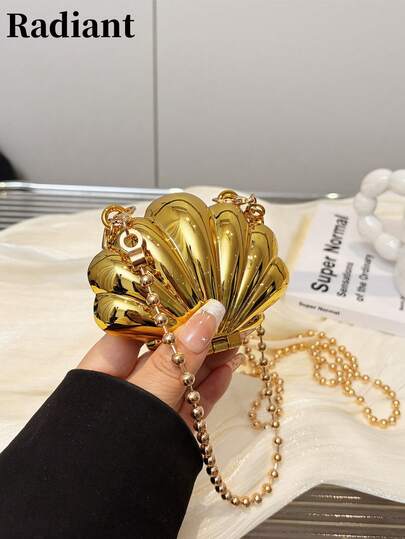 Mini Shell Shaped Fashion Laser Metal Clutch Bag, Y2K Retro Metal Frame Chain Shoulder Crossbody Bag, Suitable For Women's Formal Evenings, Outings, Dates, Shopping And Other Occasions, Elegant Shell Wallet, Perfect Match For Parties, Weddings, Galas And Banquets, Can Be Paired With Wedding Dresses, Formal Gowns, Ball Gowns And Birthday Outfits.