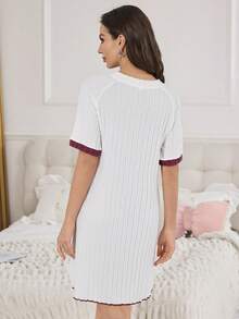 New Women's Heart Print Color Block Crew Neck Loose Knit Dress/Robe, Elegant, Fashionable, Casual, One-Piece Loungewear, Spring/Summer - Red and White - View 2
