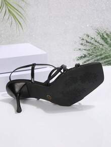Mẫu sandal cao gót mũi vuông, quai chéo thanh lịch, kiểu dáng mới nhất mùa hè dành cho nữ, phù hợp cho hẹn hò và đi làm. - màu đen - Xem 7