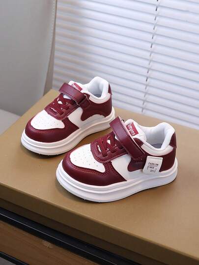 1双儿童秋季新款运动鞋，软底时尚百搭户外休闲鞋，魔术贴搭扣设计，适合女孩户外跑步、散步、旅行，建议选购大一码。