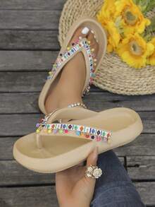1双随机款式优雅串珠印花女士人字拖，轻便柔软鞋底，适合沙滩派对、户外夏季休闲穿着 - 卡其色 - 查看 2