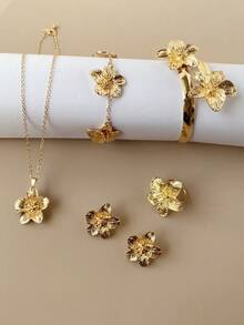 6pcs Vintage Carved 5-Petal Flower Pendant Necklace, Bracelet, Ring, Earrings Jewelry Set For Women - Gold - View 6