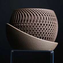 1 pièce Jardinière Mirage, Pot de plante moderne et minimaliste, Plateau à fleurs, Design de ventilation d'air, Design tressé, Jardinière de décoration d'intérieur de la marque Helio avec plateau, Balcon moderne et minimaliste, Très attrayant, artistique et élégant - Multicolore - Voir 2