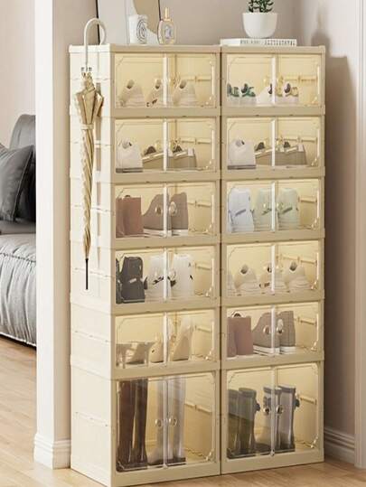 这款节省空间的8/7/6/5层门式鞋柜配有防尘帘，是节日送礼的理想之选。它适用于各种场所，例如家庭、酒店、宿舍、客厅、阳台、玄关等。这款鞋柜易于拆装，不占用太多空间，大容量设计有效收纳整理家用鞋子。
