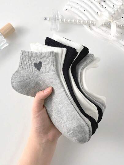 5 Pairs Random Color Kids' Black, White, Gray Heart Solid Color Breathable Mesh Elastic Casual Socks, Suitable For Daily Wear
