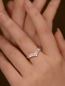 1pc Exquisite V-Shaped Crown Moissanite Engagement Ring, S925 Sterling Silver Luxury Wedding Ring, Proposal Ring, Anniversary Ring, Women's Jewelry Gift, Christmas Gift - V-shaped Diamond Moissanite Ring - View 8