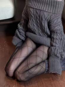 1条菱形图案黑色薄纱打底裤。超薄、透气、轻盈塑形，适合办公室、约会、派对、婚礼、旅行和日常穿着——弹性防滑，适合所有季节。 - 黑色 - 查看 4