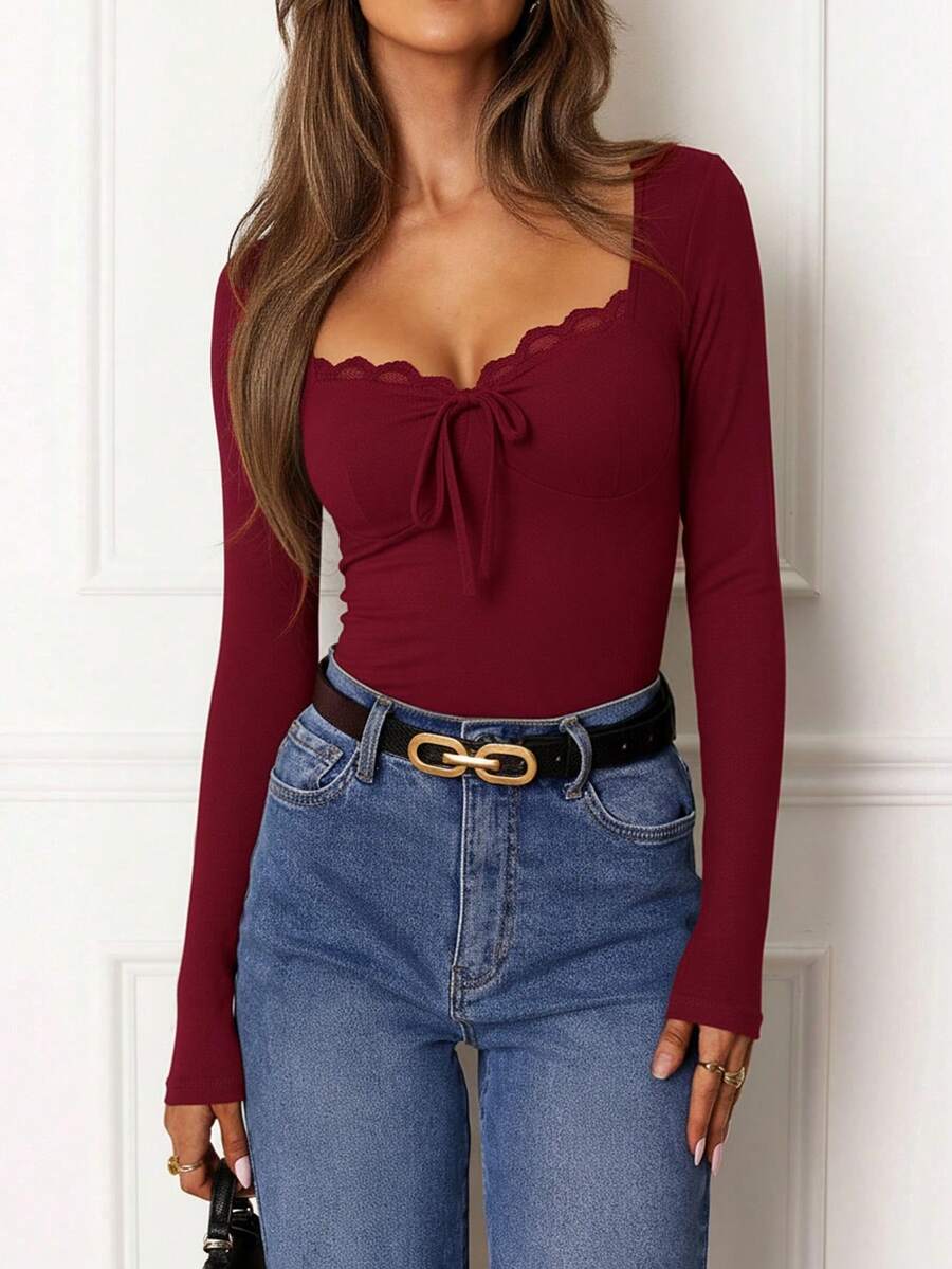 Blusa elegante de mujer de manga larga con cuello cuadrado, longitud regular, detalle de nudo delantero, tela elástica de media con cuello de volantes, primavera - Burdeos - Ver 1