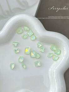 (متوفرة بألوان متعددة) ملحقات فن الأظافر عالية الجودة - 30 قطعة مختلطة من الراين ستون الزجاجي الشفاف ثلاثي الأبعاد، زخارف أظافر بشكل قلب وغير متماثل، لوازم الأظافر، أحجار الأظافر - متعدد الألوان - مشاهدة 26