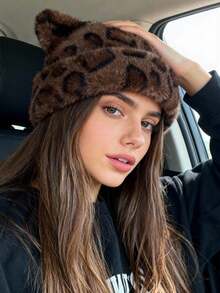 1顶女士冬季豹纹仿毛皮小熊渔夫帽，可爱甜美保暖内衬帽，百搭日常小号针织帽