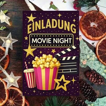 1 pièce Carte d'invitation "Einladung Movie Night" pour soirée cinéma allemande - Fond violet foncé scintillant (avec accents dorés en forme d'étoiles), illustration amusante sur le thème du cinéma (pop-corn, soda et clap de cinéma), texte vibrant : "EINLADUNG MOVIE NIGHT", ambiance de divertissement décontractée, intérieur vierge pour des notes personnelles