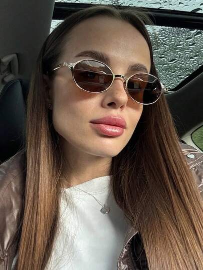 1pc Oval Metal Frame Fashion Fashion Glasses, Retro Versatile Casual Glasses For Women, Suitable For Daily Wear, Street Style, Vacation, Beach, Autumn/Winter, New Year
